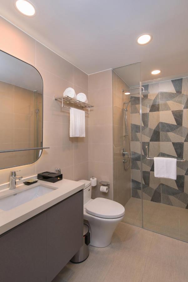 Citadines Roces Quezon City Exteriör bild
